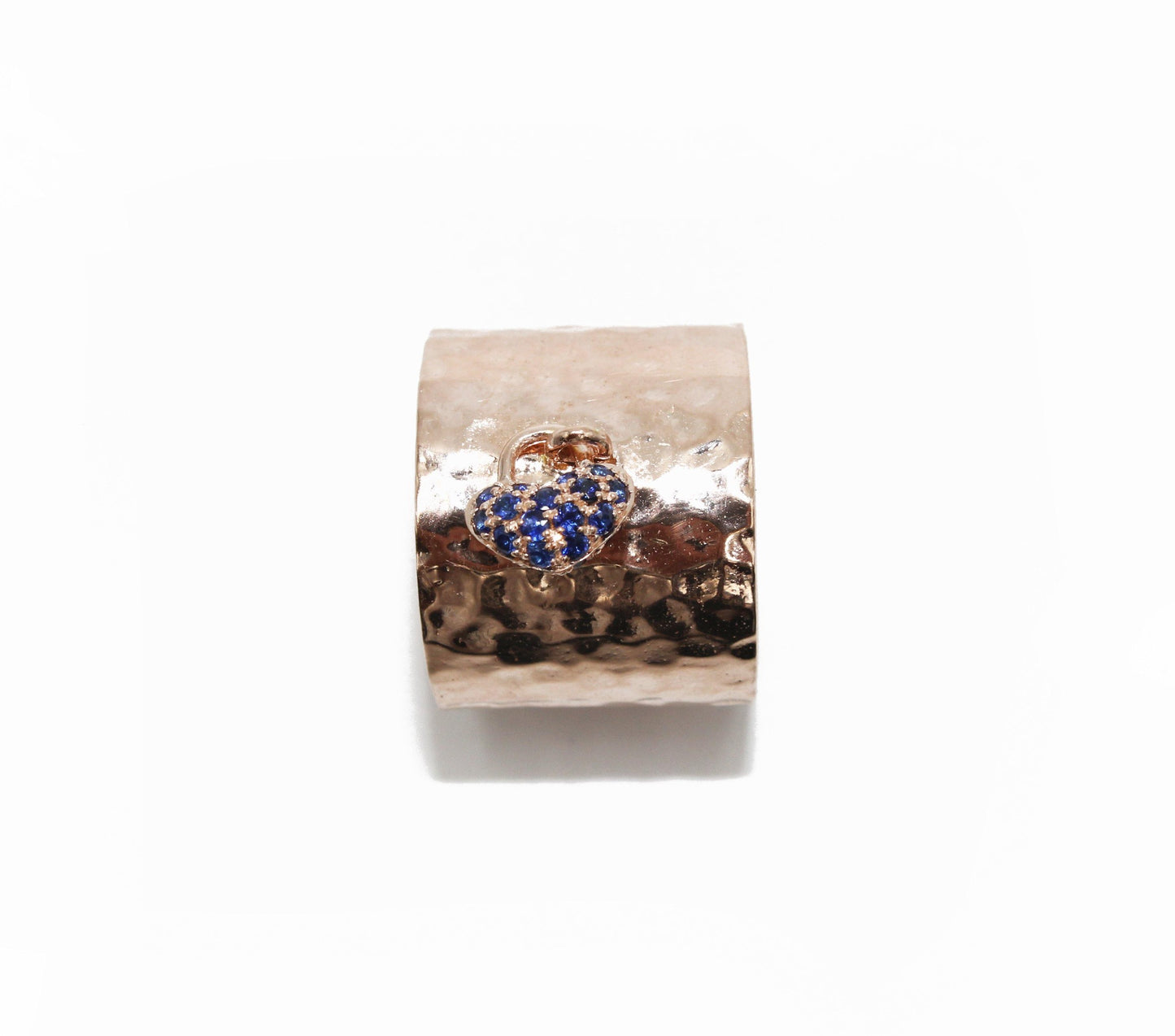 
                  
                    "Hammered Love" Ring with Blue Sapphire Heart Lock - www.joa-diary.com
                  
                